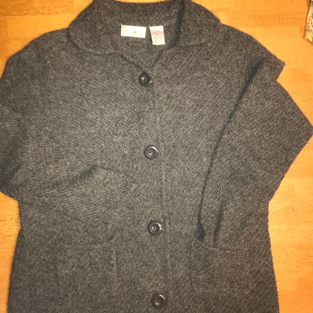 PRESWICK & MOORE PETITE LARGE CARDIGAN. EUC!!
